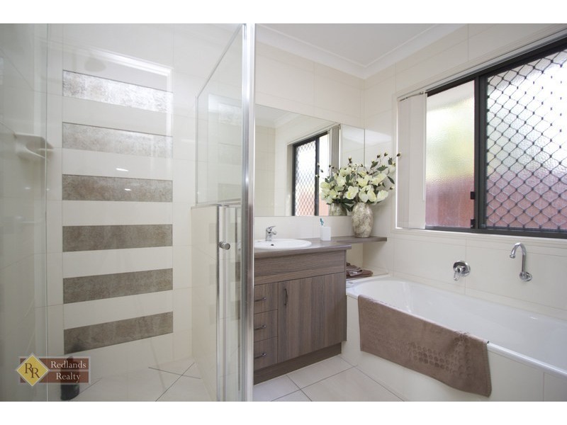 76 Macdonald Street, Lota QLD 4179