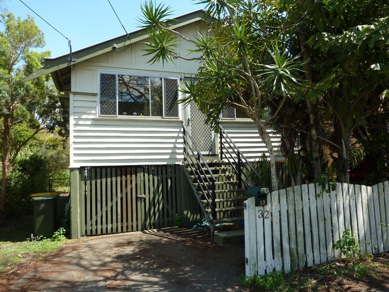 32 Robinson Street, Coorparoo QLD 4151