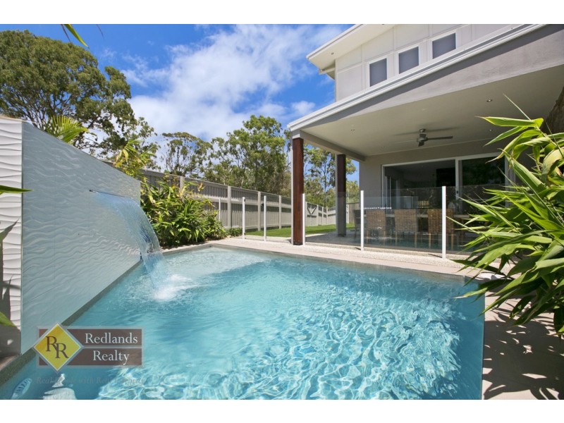 10 Sandalwood Street, Thornlands QLD 4164