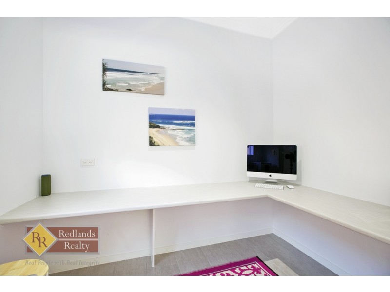 10 Sandalwood Street, Thornlands QLD 4164