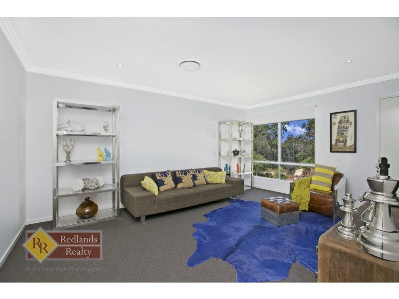 10 Sandalwood Street, Thornlands QLD 4164