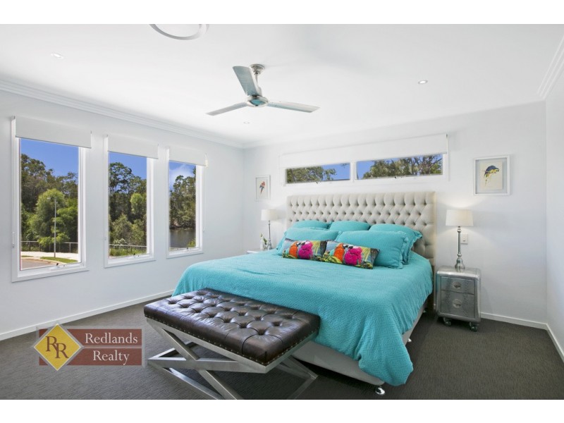 10 Sandalwood Street, Thornlands QLD 4164