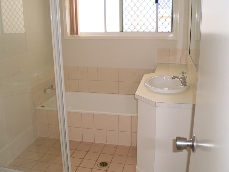 102 Queens Esplanade, Thorneside QLD 4158