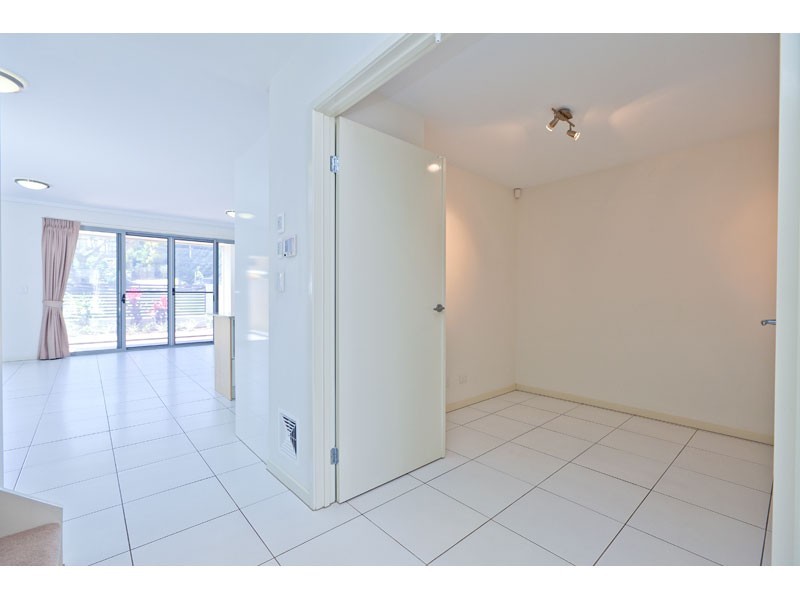 2/62-64 Island Street, Cleveland QLD 4163