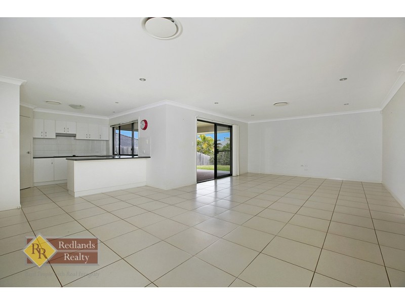 30 Aquila Street, Redland Bay QLD 4165
