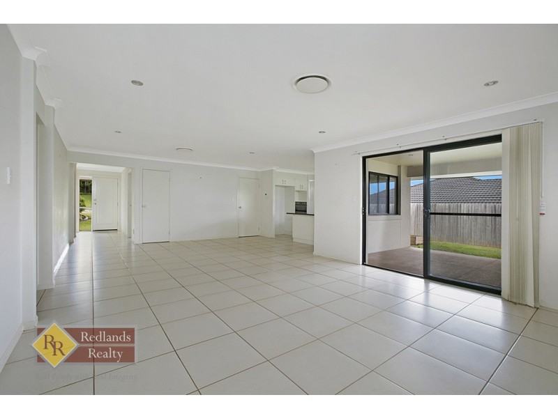30 Aquila Street, Redland Bay QLD 4165