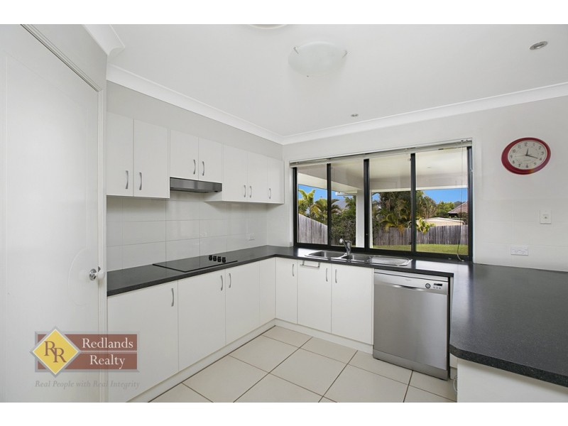 30 Aquila Street, Redland Bay QLD 4165