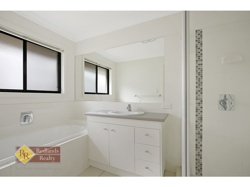 30 Aquila Street, Redland Bay QLD 4165