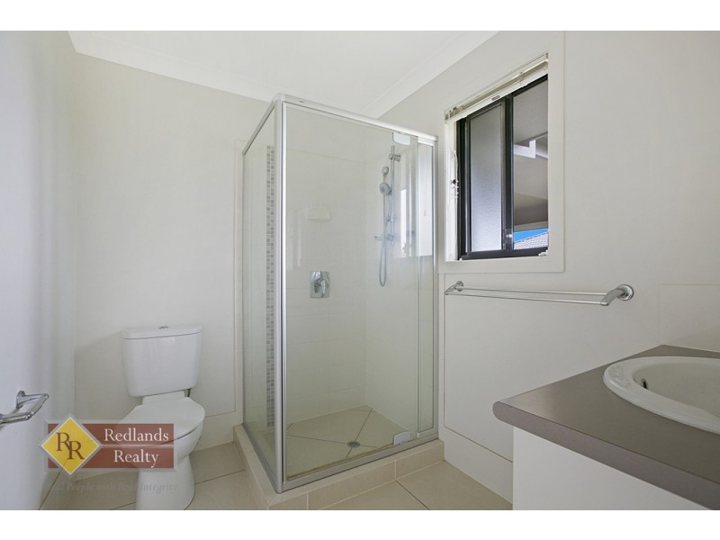 30 Aquila Street, Redland Bay QLD 4165