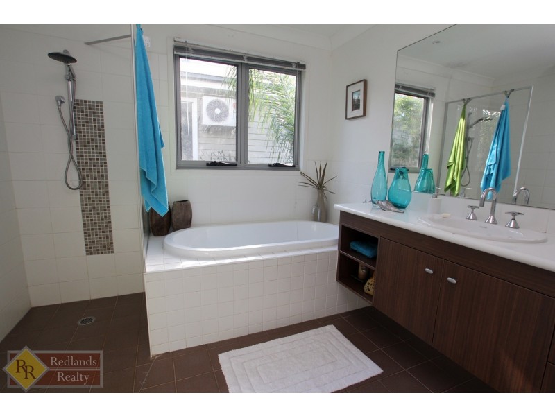 32 Bayview Street, Wellington Point QLD 4160