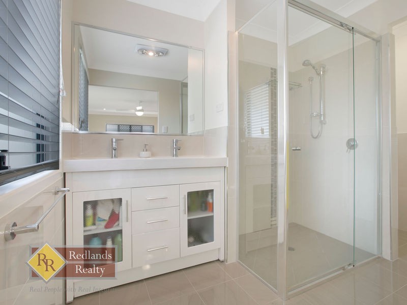 7 Warner Street, Wellington Point QLD 4160