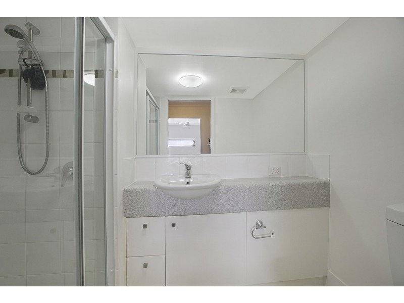 30 / 7-13 Shore Street East, Cleveland QLD 4163