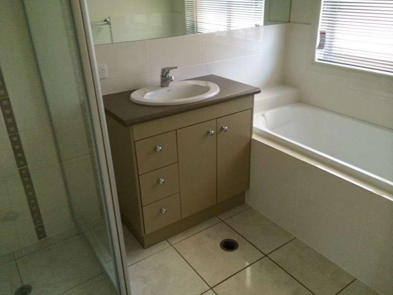 17 Poynter Street, Redland Bay QLD 4165