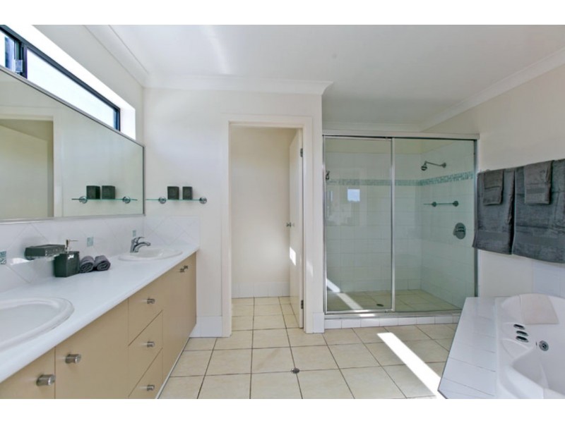 28 Helena Street, Wellington Point QLD 4160