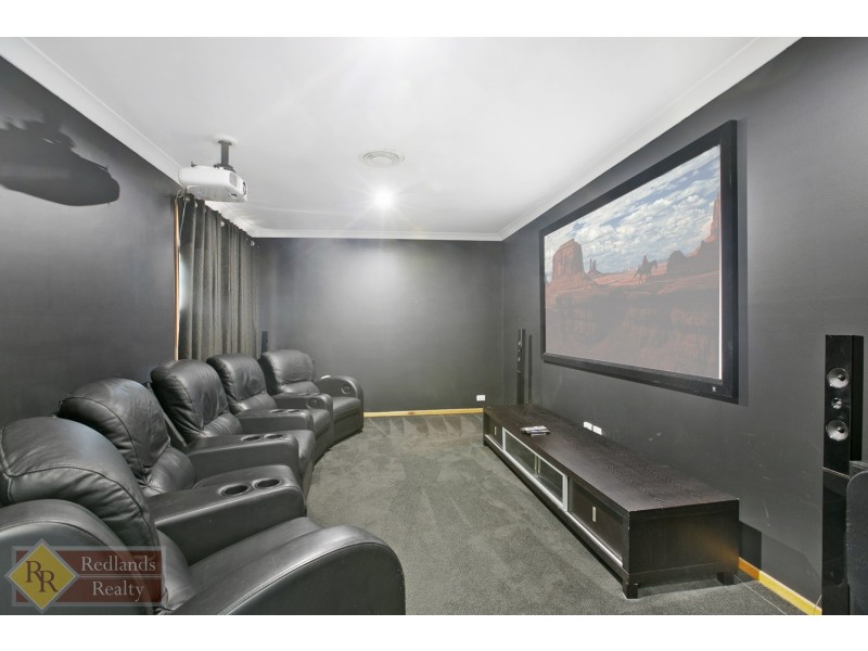 1 Keel Street, Birkdale QLD 4159