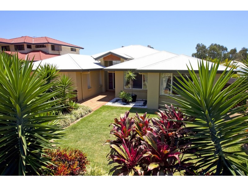 15 Trafalgar Vale Avenue, Wellington Point QLD 4160