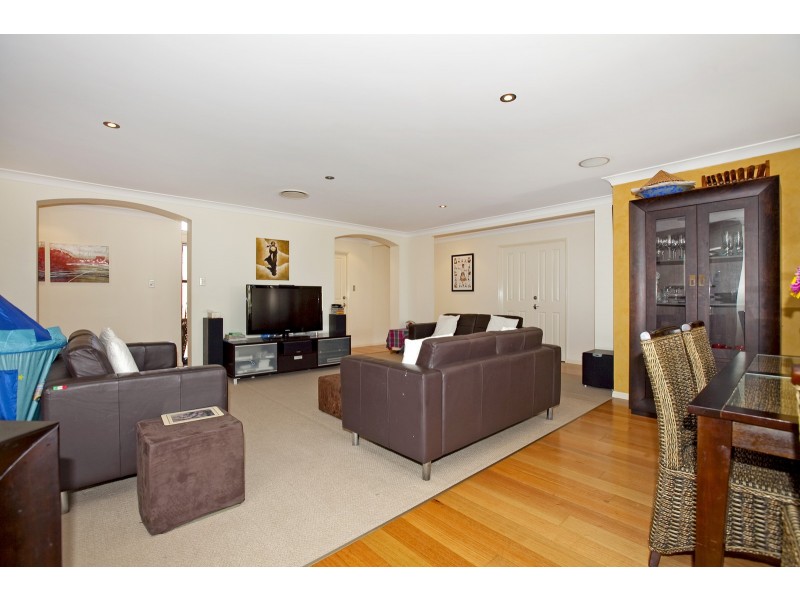 15 Trafalgar Vale Avenue, Wellington Point QLD 4160