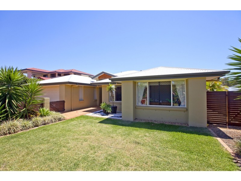 15 Trafalgar Vale Avenue, Wellington Point QLD 4160