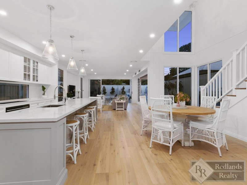 11 Bayview Street, Wellington Point QLD 4160