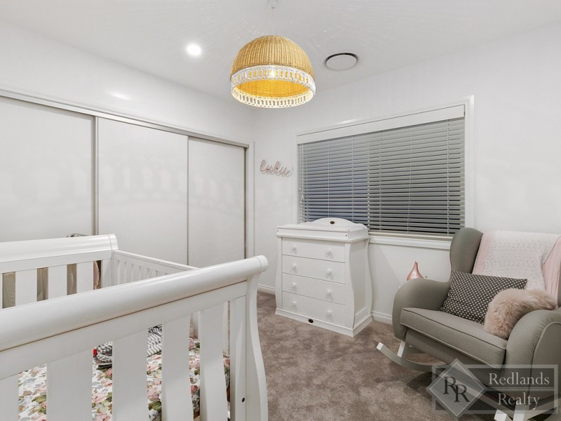 11 Bayview Street, Wellington Point QLD 4160