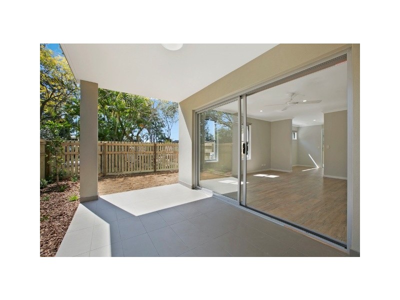 2/52 Napier Street, Birkdale QLD 4159