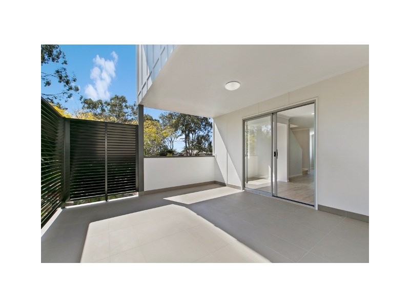 2/52 Napier Street, Birkdale QLD 4159