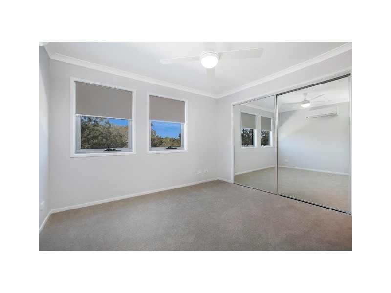 2/52 Napier Street, Birkdale QLD 4159