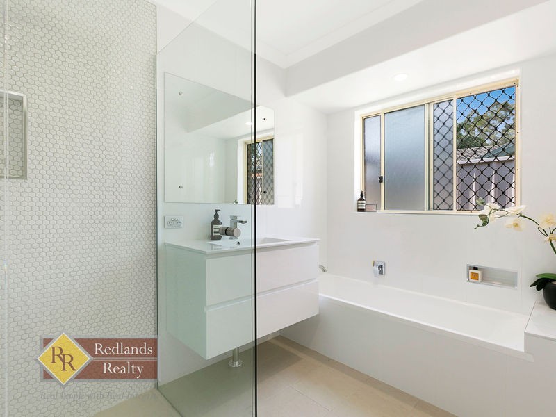 6 Galley Way, Birkdale QLD 4159