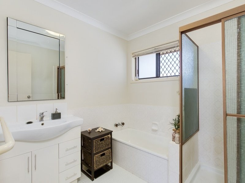 33 Thomas Street, Birkdale QLD 4159