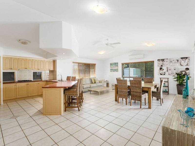 8 Marcel Place, Wellington Point QLD 4160