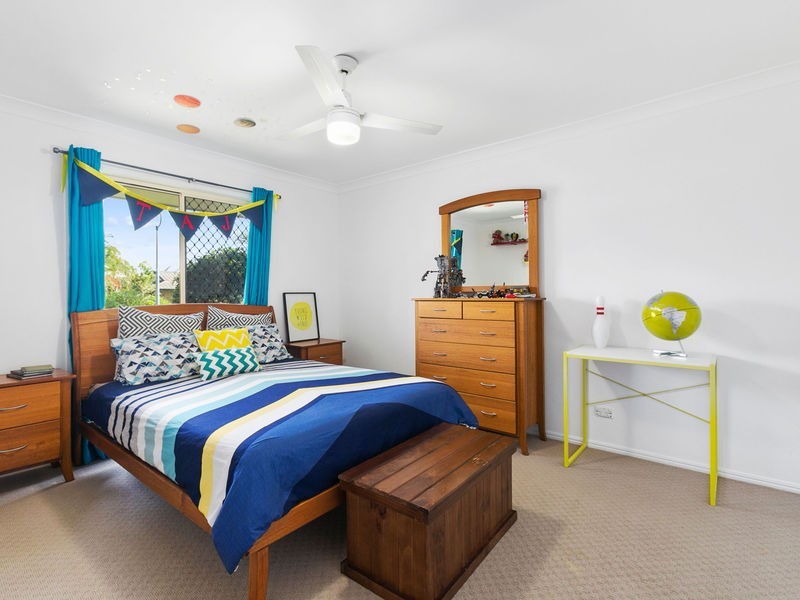 8 Marcel Place, Wellington Point QLD 4160