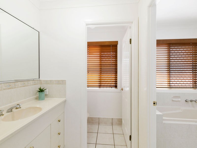 8 Marcel Place, Wellington Point QLD 4160