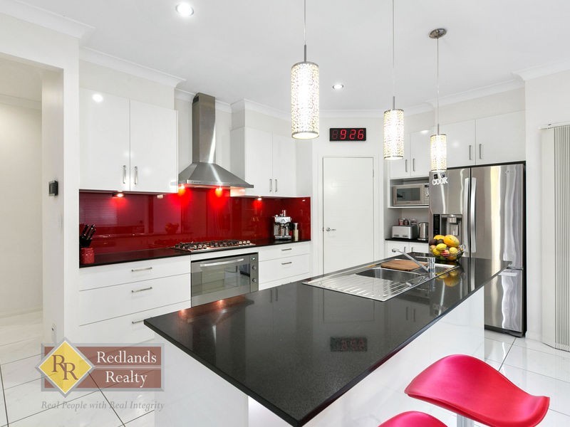 35 Riley Peter Place, Cleveland QLD 4163