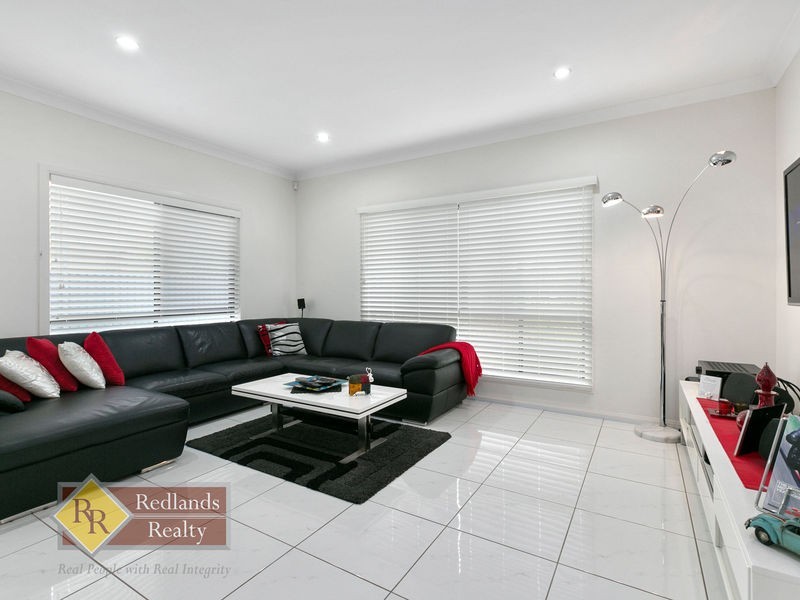 35 Riley Peter Place, Cleveland QLD 4163