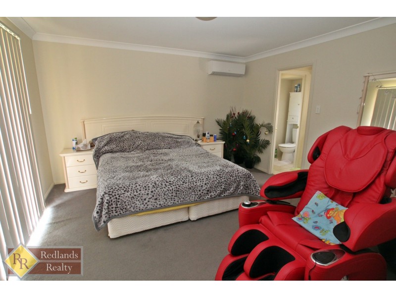 17 Parklink Drive, Redland Bay QLD 4165