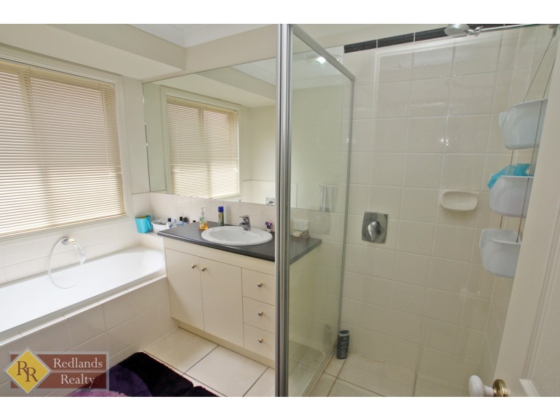17 Parklink Drive, Redland Bay QLD 4165