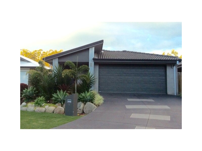 15 Riley Peter Place, Cleveland QLD 4163