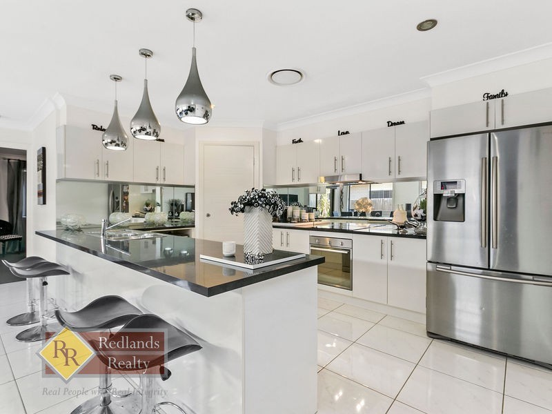 15 Riley Peter Place, Cleveland QLD 4163