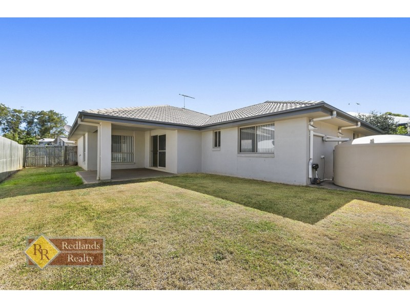 17 Poynter Street, Redland Bay QLD 4165