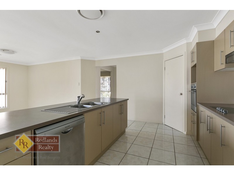 17 Poynter Street, Redland Bay QLD 4165