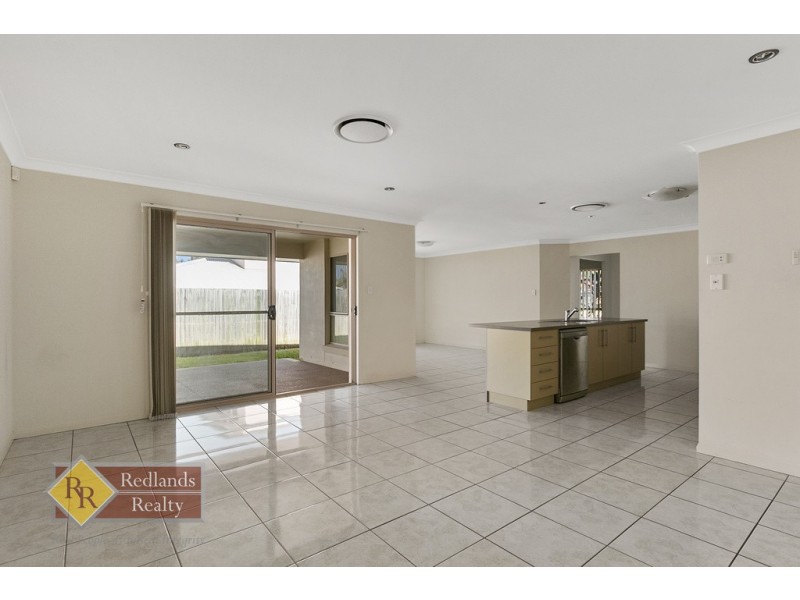 17 Poynter Street, Redland Bay QLD 4165