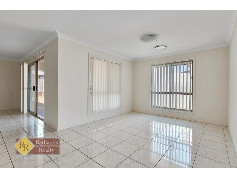 17 Poynter Street, Redland Bay QLD 4165
