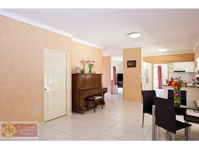 13 Lynch Crescent, Birkdale QLD 4159