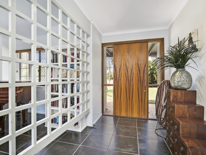 60 Whitehall Avenue, Birkdale QLD 4159