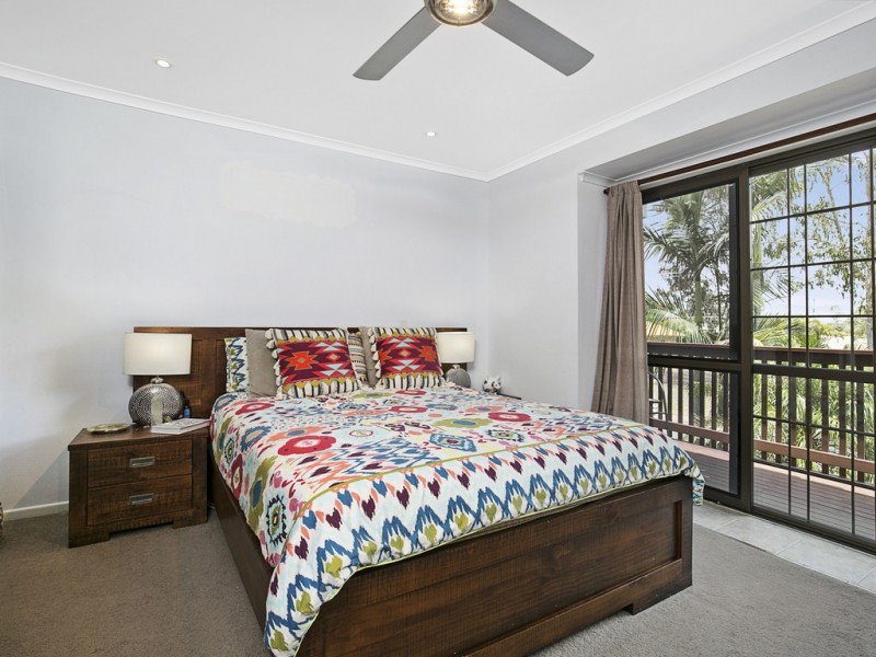 60 Whitehall Avenue, Birkdale QLD 4159