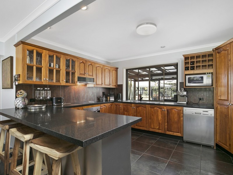 60 Whitehall Avenue, Birkdale QLD 4159