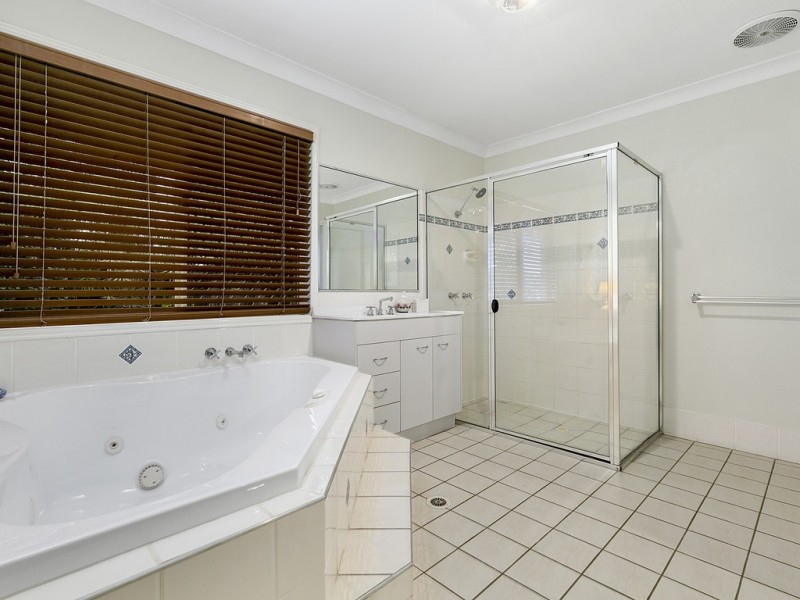 8 Hodges Close, Wellington Point QLD 4160