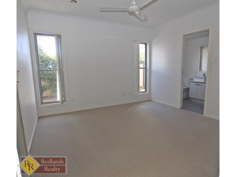 9 Hillcrest Street, Wellington Point QLD 4160