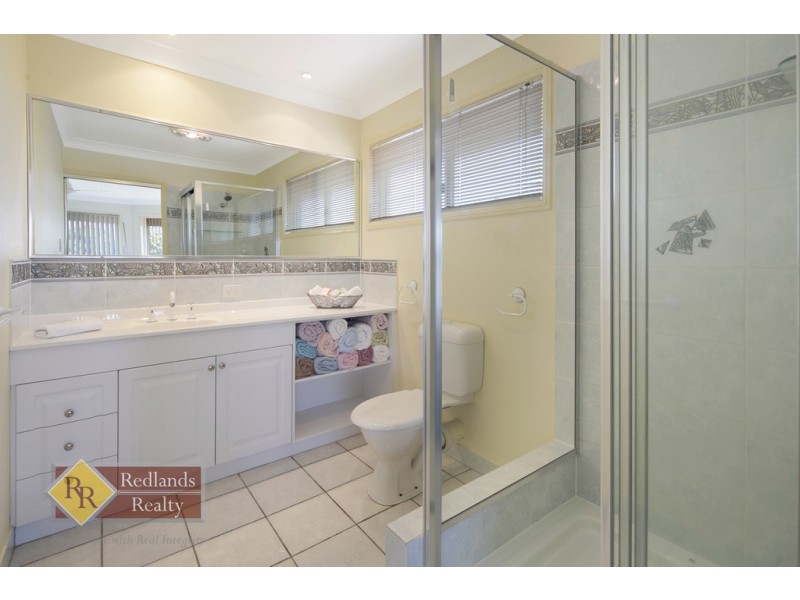 5 Vicki Place, Victoria Point QLD 4165