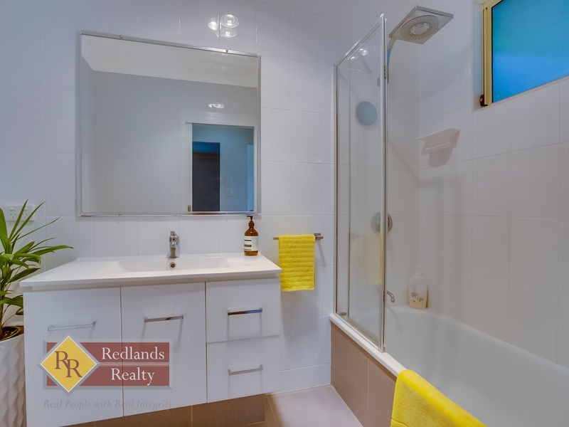 63 Thomas Street, Birkdale QLD 4159